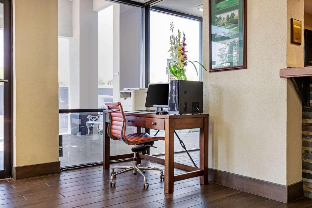 Econo Lodge Downtown Main image